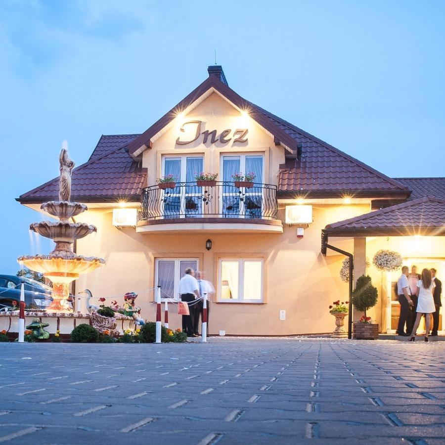 Inez Aparthotel Lelice Exterior photo
